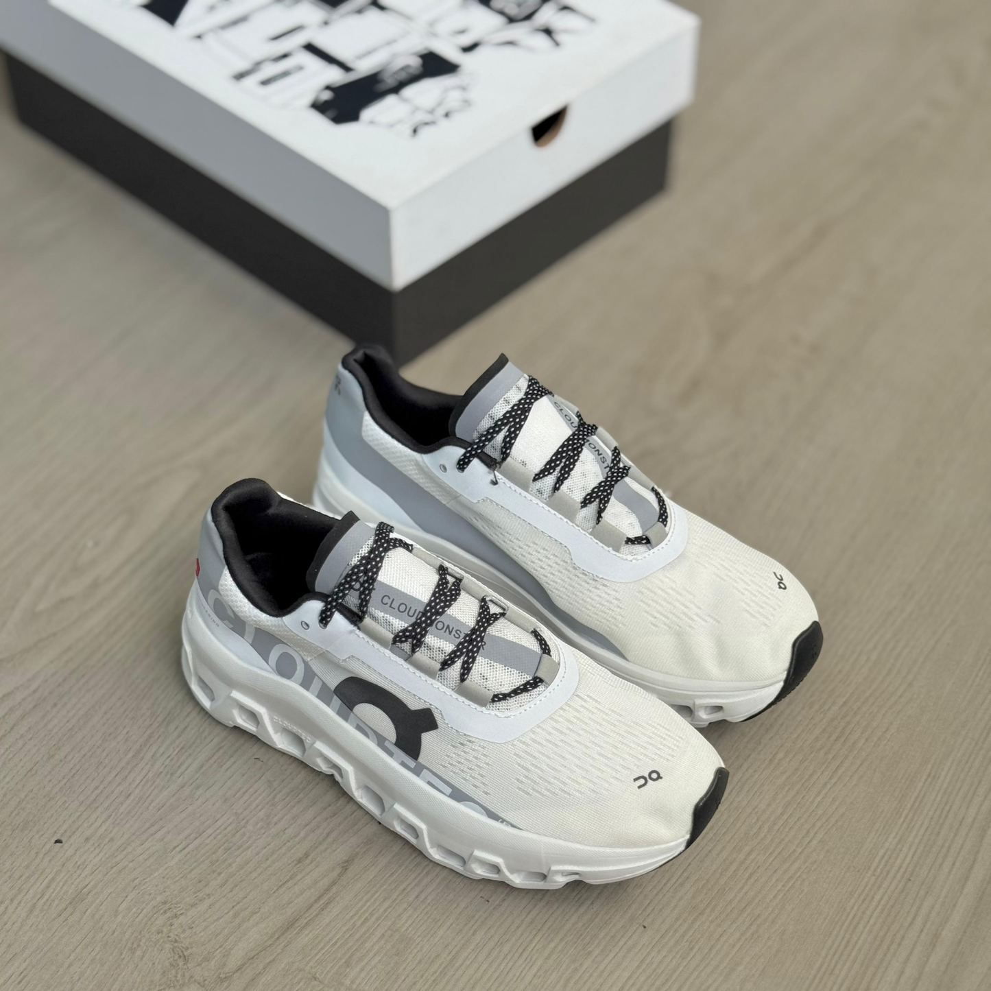 On Cloud Monster Onrunning