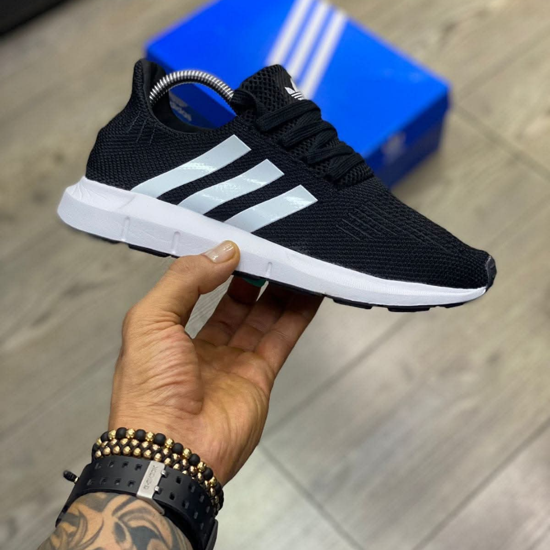 Adidas Swift Blanco Negro