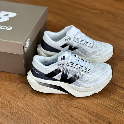 New Balance Elite V4
