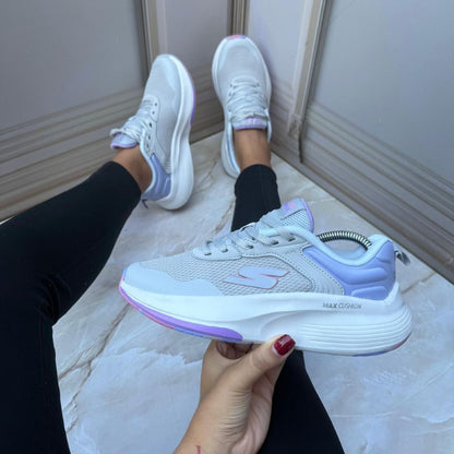 Skechers Max Cushioning