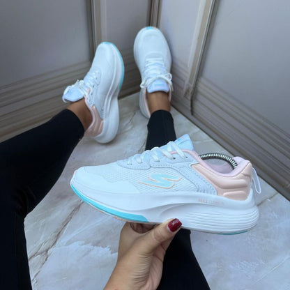 Skechers Max Cushioning