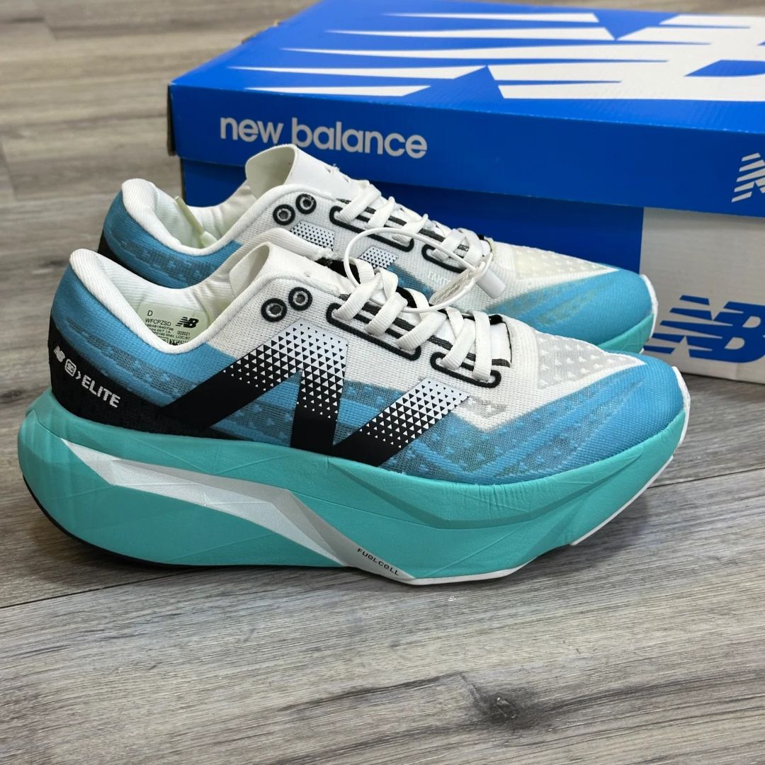 New Balance Elite V4