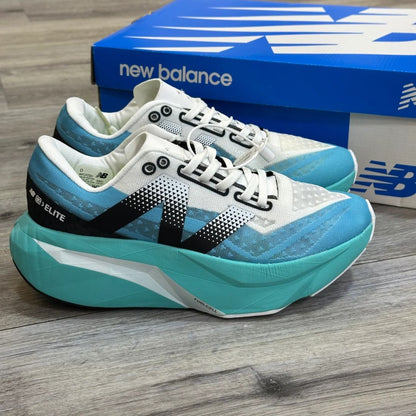 New Balance Elite V4